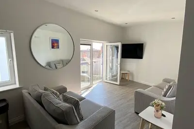 Image de Harmony Court by Pureserviced