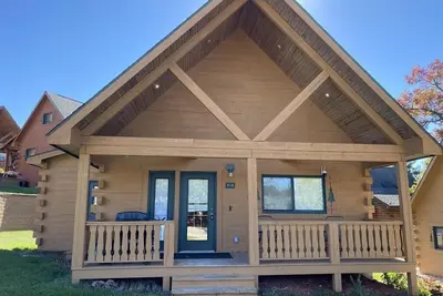 Image de Cozy 3 bedroom/2 bath cabin near 3 Bears Resort and Jellystone Park-Warrens, Wi