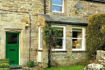 Image de Cottage with pretty garden and views. 2 mins from cobbled square, pubs/amenities