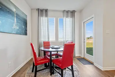 Image de Charming Retreat 30 Minutes from Vibrant New Orleans - Ideal Short-Term Rental!