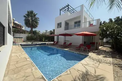 Image de Villa Sunny Breeze In A Prime Spot Near Everything