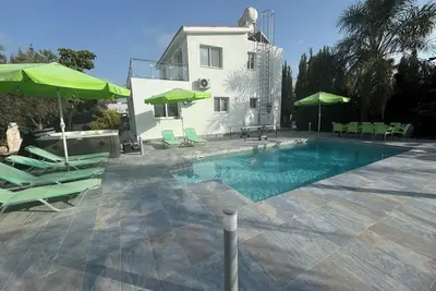 Image de Villa Coralia Gardens 1km From Coral Bay Beach