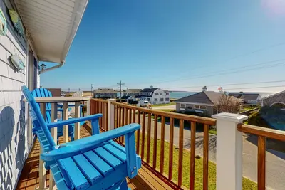 Image de Charming Hyannis Beach House with Spectacular Ocean Views