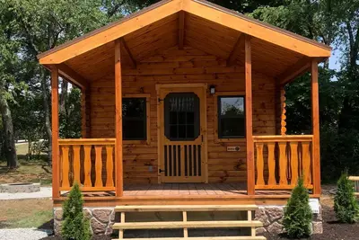 Image de Cozy Log Cabin #7. Minutes from Seven Springs and Hidden Valley!