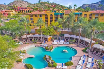 1 Bedroom Suite + Balcony | Golf Course + Pools