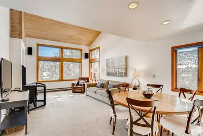 Image de Nottingham Lake Condo w Beaver Creek Views