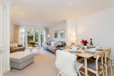 Image de Modern Mews House City Centre location with free parking and outdoor space