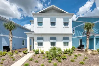 Image de Comfy Cottage near Disney with Margaritaville Resort & Island H20 Waterpark.