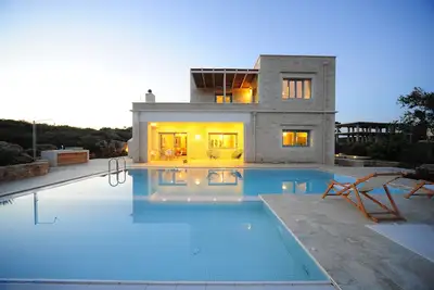 Image de Luxury villa with private pool near Chania