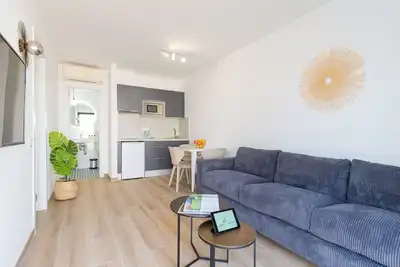 Image de Modern apartment. Swimming pool and terrace. Right on the beach in Corralejo - Home For Guest