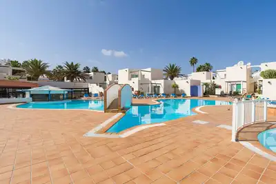 Image de Modern apartment. Swimming pool and beachfront. Corralejo