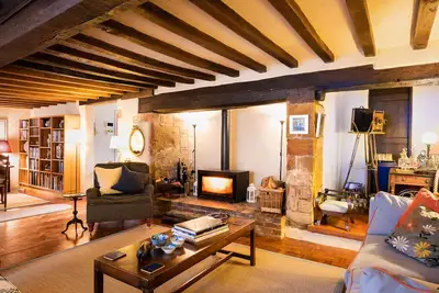 Image de Raleighs - Trois Chambres Maison, Couchages 6