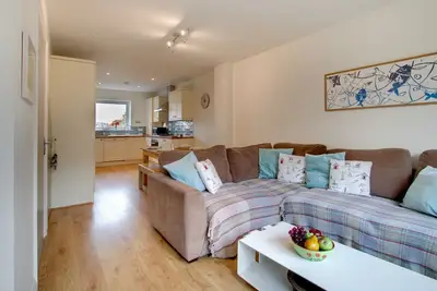 Image de Hillview Cottage - Trois Chambres Maison, Couchages 6
