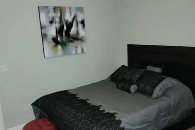 Image de Charming1bedboutiquehotelwithkeyedentryforaddedsecurity/reservedparkingonpremise