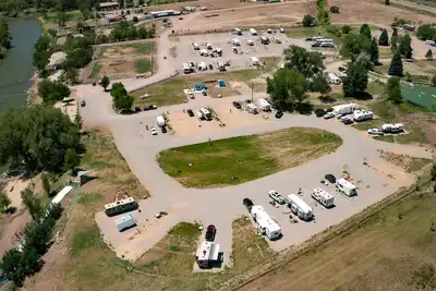 Image de Spacious 34' Prowler 5th Wheel