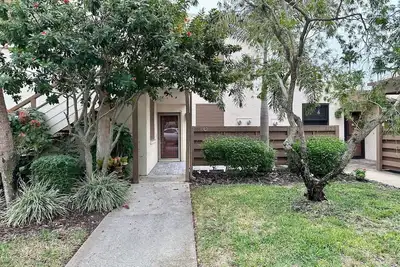 Image de 191 Pineneedle Drive- Bradenton- Ground level Condo-2 Bedroom / 2 Bath, . . .
