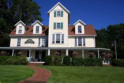 Image de Waterfront Smith Cove Lake House includes dock