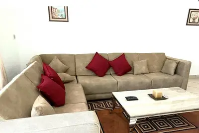 Image de Luxury King Size Bed Apartment