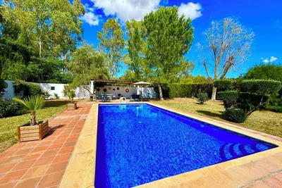 Image de Los Olivos - Luxury 3 Bed Villa & Pool near Ronda near Majestic Town of Ronda