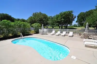 Image de 40-Love is a:  Soundfront | Private Pool | Spa