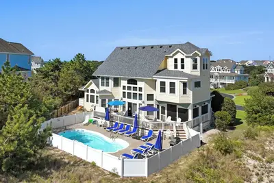 Image de After Dune Delight: Gated golf course community, private pool and hot tub, rec r