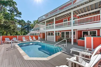 Image de Joyful Sound: Soundside 5-bedroom, Private Pool & Spa, Elevator and Dog-friendly