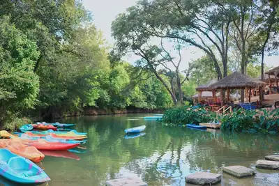 Image de Brand new Cabin on Gorgeous Creek with Pool, hot tub, kayaking & more! - Rc1