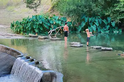 Image de Romantic Getaway Cabin on Creek! Relax and unwind surrounded by nature! - Rc5