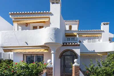 Image de 2 belles villas en front de mer à La Cala