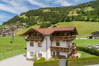 Image de Appartement avec balcon et vue