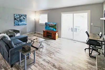 Image de Remodeled Broken Arrow Home -Dogs Ok -Safe Location -Fully Privacy Fenced Yard