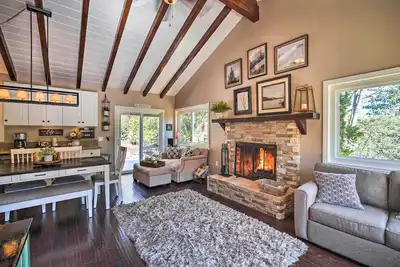 Tree-Lined Twin Peaks Cottage w/ Custom Stream