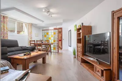 Homey \"Casa Lyon\" Very Close to the Sea, Ac, WiFi