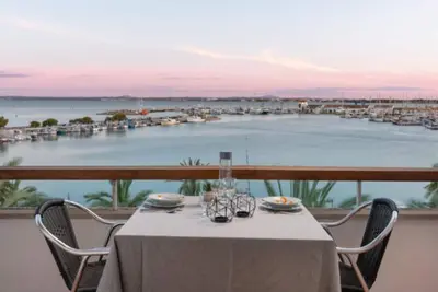 Image de Appartement cosy, vue mer balcon super emplacement