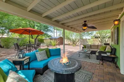 Image de Little bit of Paradise in the Biltmore Area. Close to everywhere!