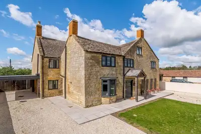 Image de Superb, expansive 5 bedroom former farm house in Broadway - The Farmhouse