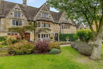 Image de Grade Ii* listed holiday home with off-street parking and an open-plan garden - Middle Gable