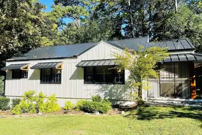 Image de Adorable Smyrna | Vinings Bungalow minutes from The Battery, Buckhead, Midtown+!