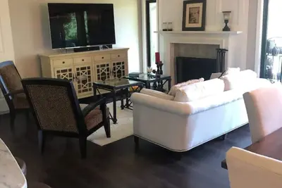 Image de 3 Bed/2 Bath Upscale Condo - Gorgeous view of course #5