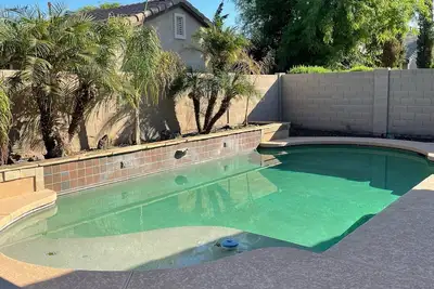 Image de Beautiful, spacious home with pool & putting green, perfect for snow birds!