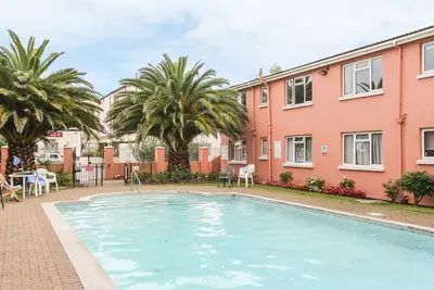 Image de Devon Seaside Apartment, family friendly, with pool in Paignton