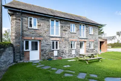 Stable Cottage, pet friendly, with a garden in Port Isaac