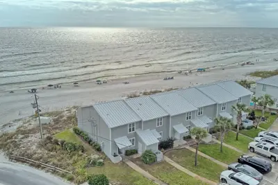 Image de 30a  Beachfront Bliss Townhome: Steps from 30a!