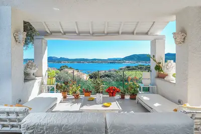 Image de Appartement 'Bella Vista Marinella 1' avec vue sur la mer, terrasse, climatisation et Wi-Fi