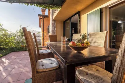 Image de Appartement confortable \"Gardasee Castion\" avec jardin, piscine partagée, climatisation et Wi-Fi