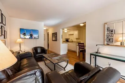 Image de Vail Trails Chalet on Gore Creek Contact For Ski Seasonal Rental 2025/2026