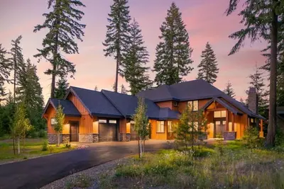 Image de 1pm In/Out+Pet-Friendly-Prime Location | Hot Tub/GameRm + 2-Mins to Lodge