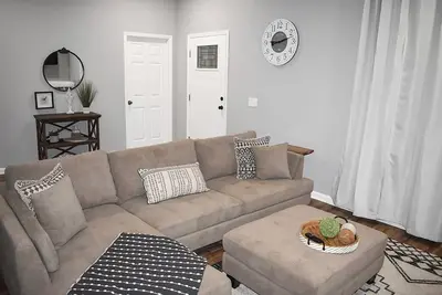 Image de Your home away from Home. 4 blocks from downtown, 2 miles from Mtsu