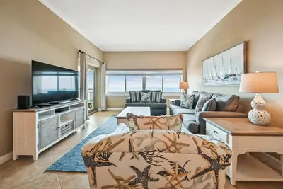 Image de 453 Captains Walk ~ Direct Ocean Front Views from 5th Floor!