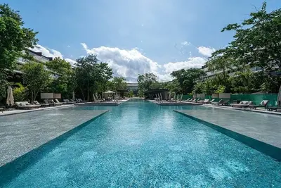 Image de Luxury 3 Br Condo - Infinity Pool - Awa Residences